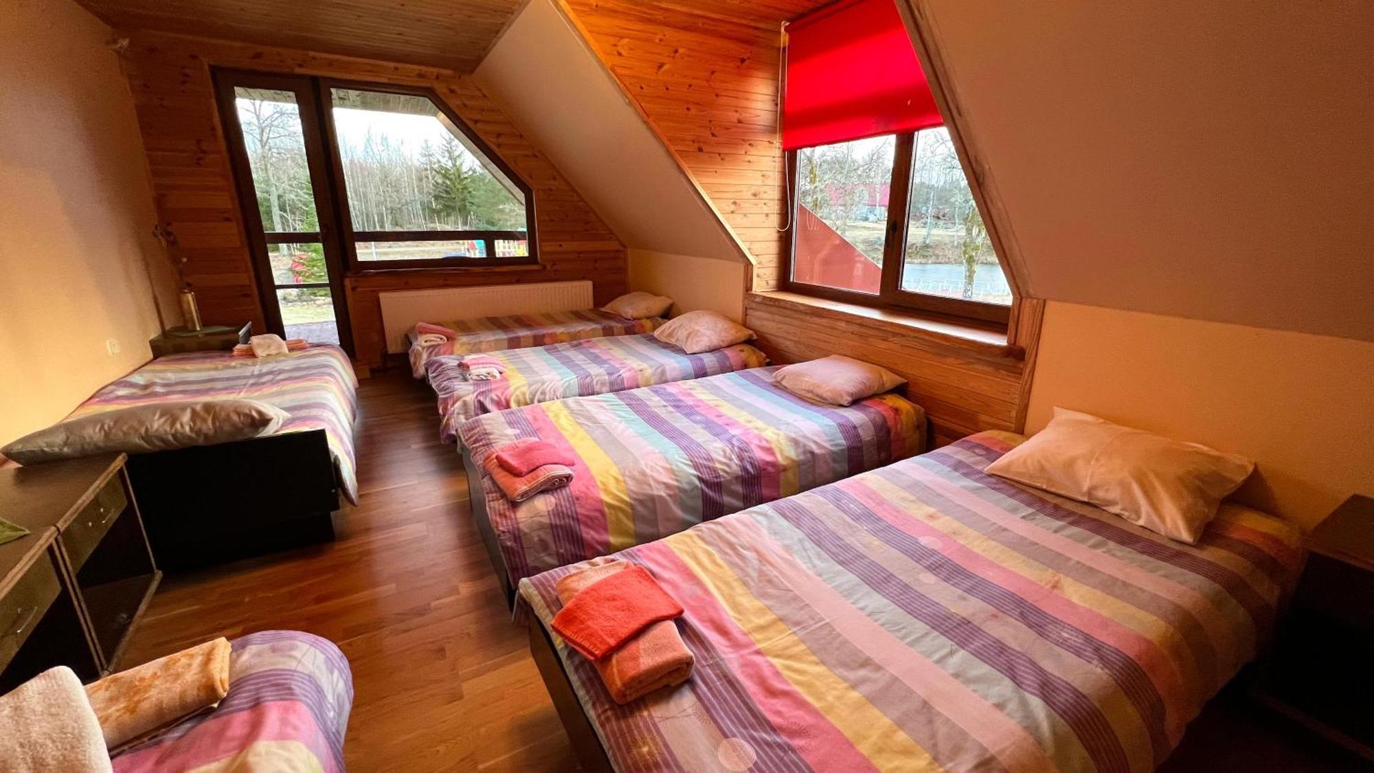 Hotel Pilskalni à Ivande Chambre photo
