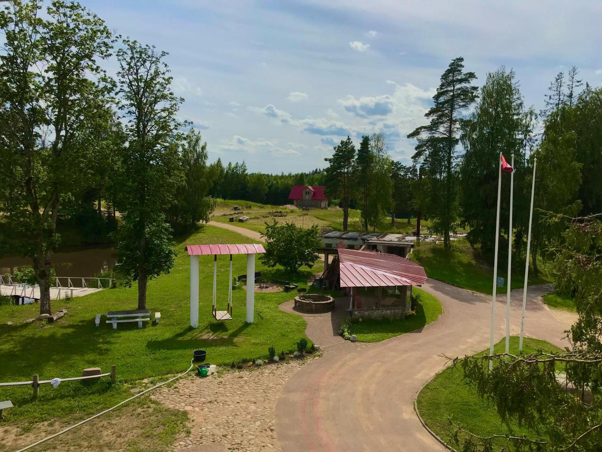 Hotel Pilskalni à Ivande Extérieur photo