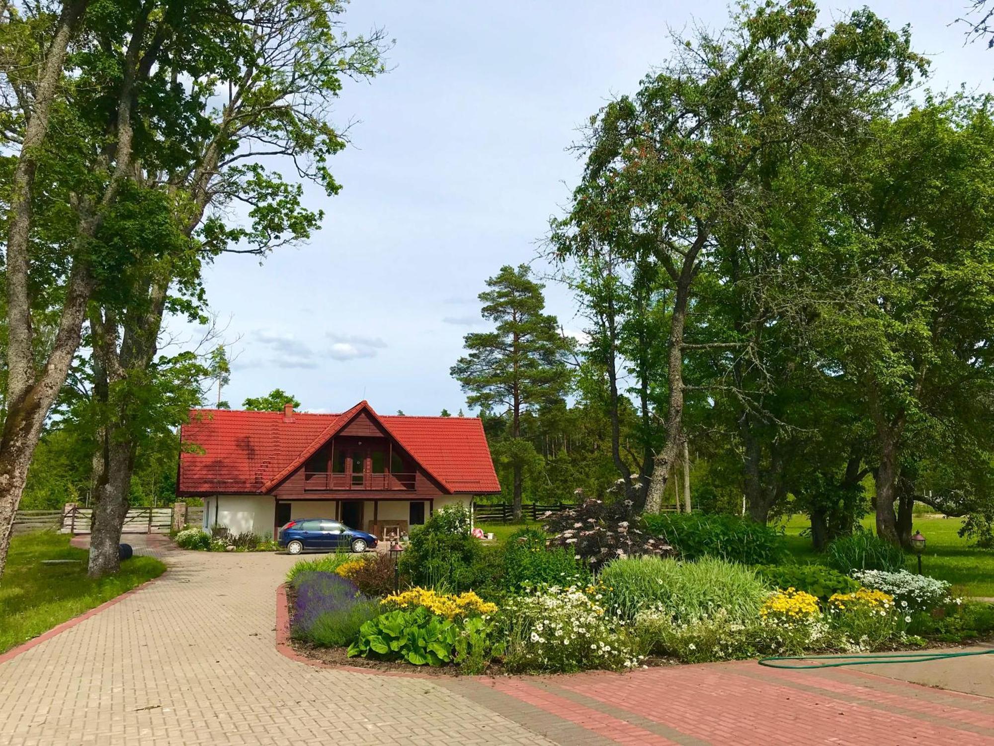 Hotel Pilskalni à Ivande Extérieur photo