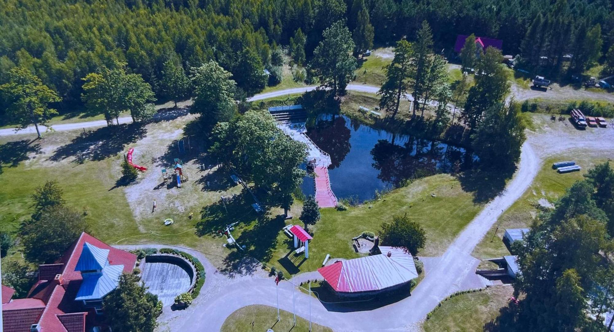 Hotel Pilskalni à Ivande Extérieur photo