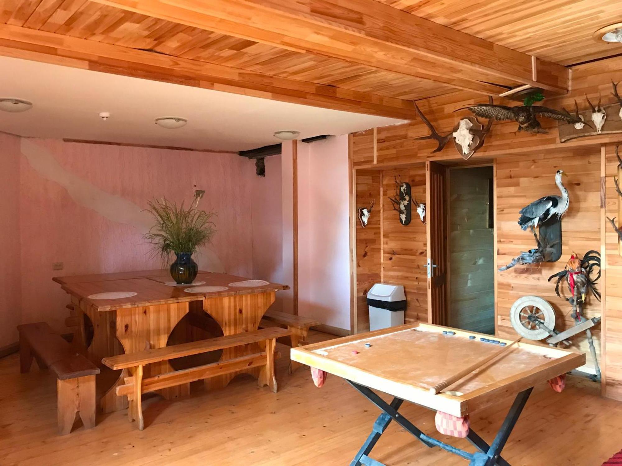Hotel Pilskalni à Ivande Extérieur photo